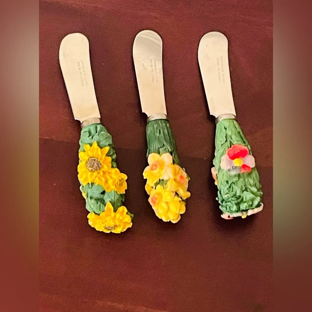 Mud Pie Floral Cheese Board Set Monogram P (NIB) Spring Spreader Knives Gift
